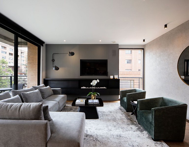 ATTIK 402 - Top of the Top Superior Residence