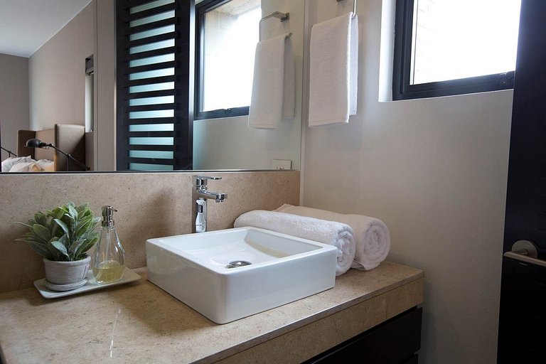 ATTIK 402 - Top of the Top Superior Residence