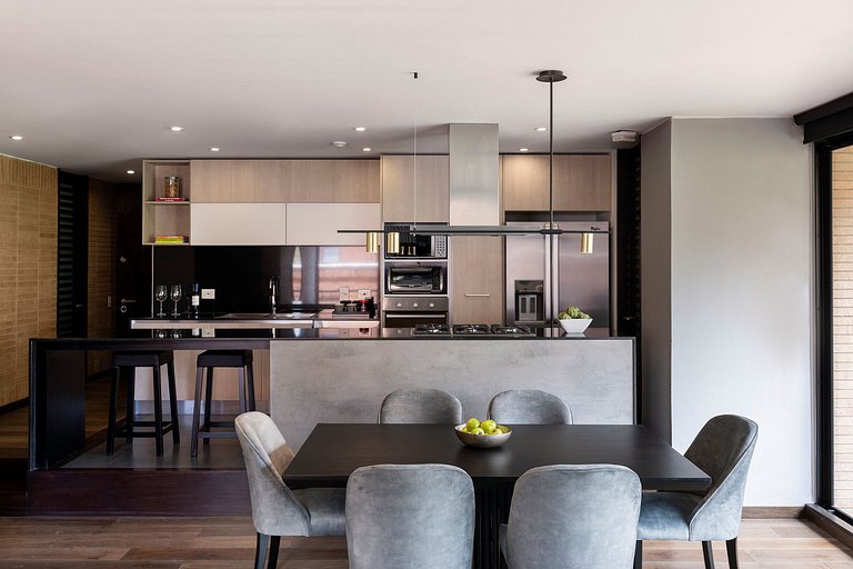 ATTIK 402 - Top of the Top Superior Residence